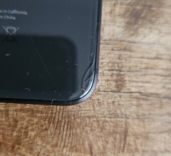 iPhone 8 64GB - Bateria 73%, Prasklina roh zadne sklo - 3