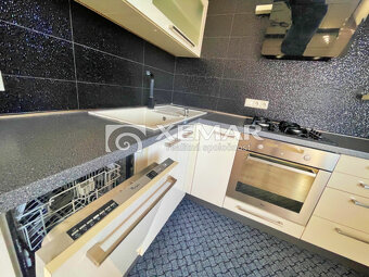 Na prenájom LUXUSNÝ 4i byt-apartmán v RD blízko centra BB - 3
