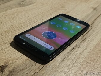Motorola Moto E5 Play - 3