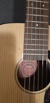 Akusticka gitara Yamaha JR2 3/4 - 3