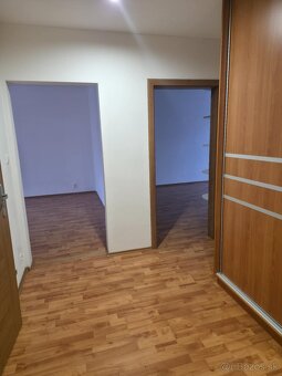 Predaj 2 izbového bytu v centre Popradu - 3