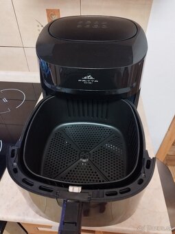 Teplovzdušná fritéza ETA 3168 - 3