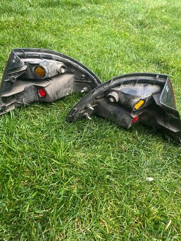 Zadné svetlá Mazda 323f BA - 3