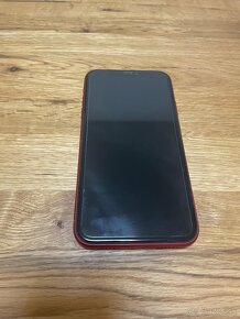 iPhone 11 64GB - červený - 3