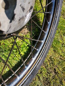 Predám originálne patinové koleso ČZ 150 C s linkami + brzd - 3
