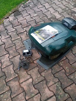 Husquarna auto mover 220 - robotická kosačka - 3