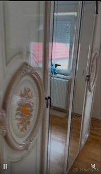 Komplet spálňa – posteľ 180x200 + skriňa + komoda + zrkadlo - 3