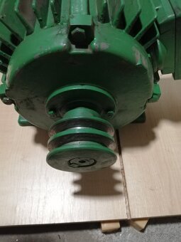 Elektromotor MEZ Mohelnice 0,75kw 695 ot/min, 400V. - 3