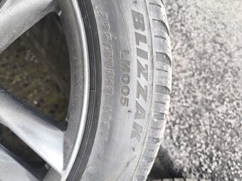 Zimny komplet 235/50 R19 - 3