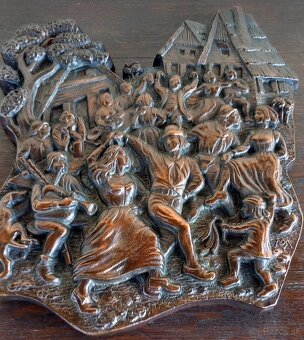 Liatinový reliéf roľnícka svadba - 3