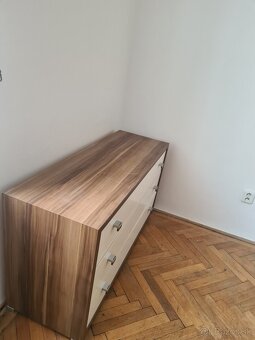 Komoda - 3