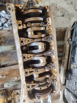 Diely motora BMW e39 520i 110kw M52 - 3