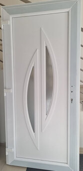 PLASTOVÉ VCHODOVÉ DVERE BIELE 980mm.x2080mm. - 3