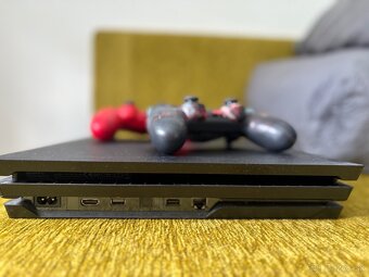 Playstation 4 pro - 3