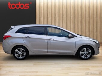 Hyundai i30 KOMBI 1.6i CRDi 16V DOHC Family + FULL LED + ZIM - 3