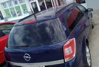 Opel Astra H Combi - 3