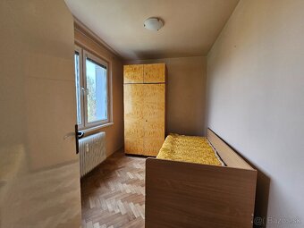 NA PREDAJ 4-izbový byt, ILAVA - Medňanská ul. - 3