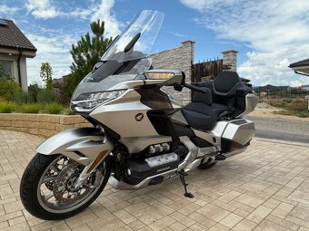 Honda GL 1800 Gold Wing 1800 Tour - 3