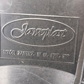 Darujem rôzne neoriginálne puklice - 3