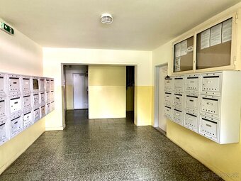 2-izbový byt s lodžiou, ul. Mládeže, PP,začatá rekonštrukcia - 3