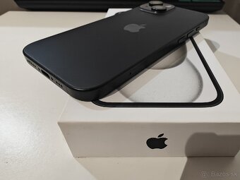 Apple iPhone 15 256GB (top stav) - 3