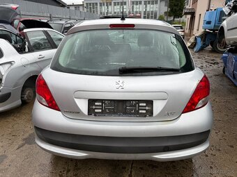 PEUGEOT 207 r. 2009 - 3