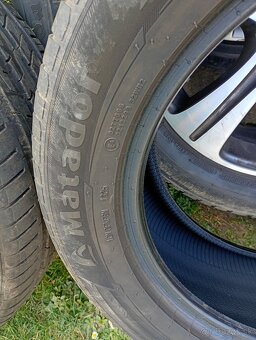 Predám 4 letné pneumatiky 235/55r18-100v - 3