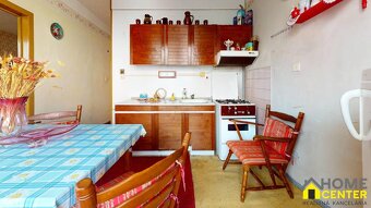 PREDAJ priestranný /65m2/, 2 izbový byt, blízko centra - IBA - 3
