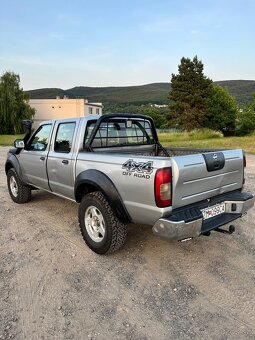 Nissan Navara D22 - 3