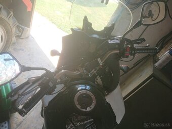 Suzuky dl 650 vstrom - 3