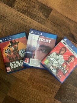 PlayStation 4 Slim 500 GB + 2 ovládače + hry - 3