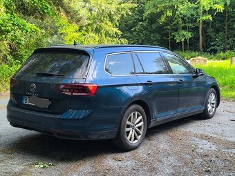 Volkswagen Passat 2,0 TDI DSG 11/2022 - 3