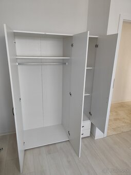 Šatníková skriňa biela - 3