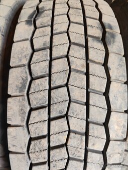 • 315/70 R22,5 APOLLO - KOMPLET NA DISKOCH - 3