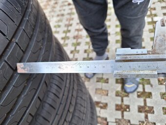 Predam pneumatiky letne 215/55 R17 94W - 3