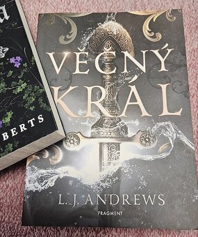 Kniha Věčný král v CZ - 3