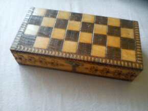 cestovný drevený šach / šachy - 3