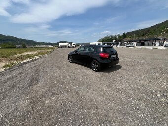 Mercedes A180 - 3