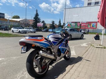 Suzuki gxs srad 750 - 3