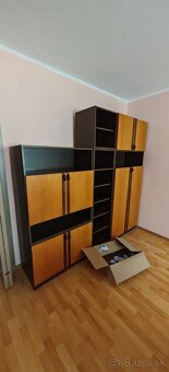 Darujem obývaciu stenu - 3