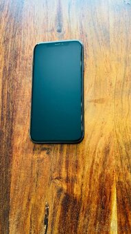 iPhone 11 Black 128GB - 3