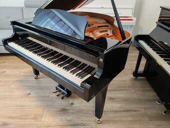 Yamaha Prestížne malé klavírne krídlo - 3