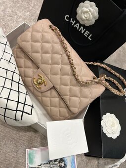 Chanel Pudrova kabelka - 3