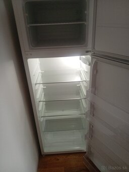 Predám Chladničku s mrazničkou - 3