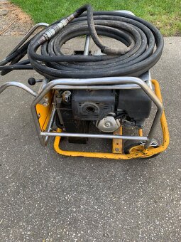 JCB benzinová hydraulicka jednotka - 3