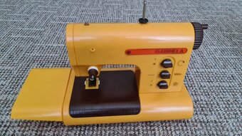 Retro hračka mašina PIKO - 3