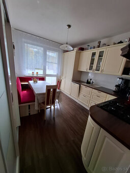 Predaj priestranný 3 izbový byt - 3