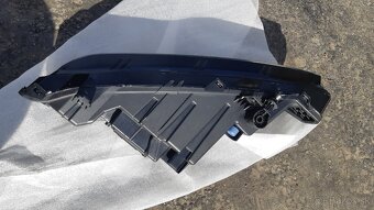 Predam LED hmlove svetlo Superb 3 po FL - 3