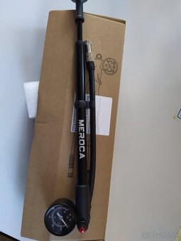 Pumpa na tlmice bicykla - 3