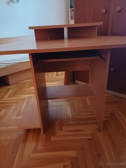Pisaci rohovy stol - 3